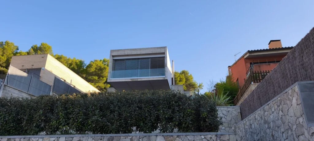 Construcció habitatge unifamiliar amb piscina, Castellar del Vallès (3)